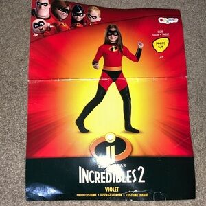 Disney’s Incredibles 2 Violet costume size 4/6 3 pieces
Suit, belt and mask